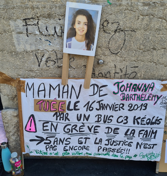 Sandrine Barthélémy pancarte 28 septembre 2023 grève de la faim