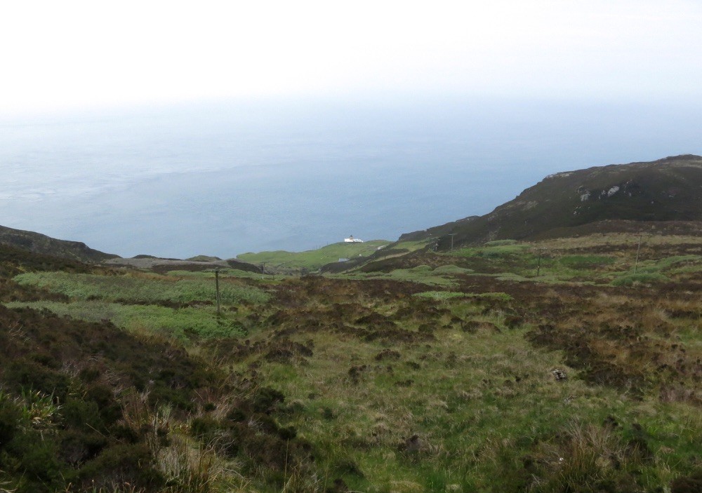 Angekommen bei "Public Roads End" ein Blick hinunter zum Leuchtturm von "Mull of ...".