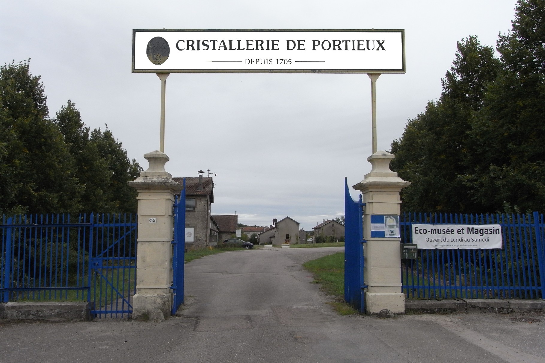 L'entrée de l'ancienne Cristallerie
