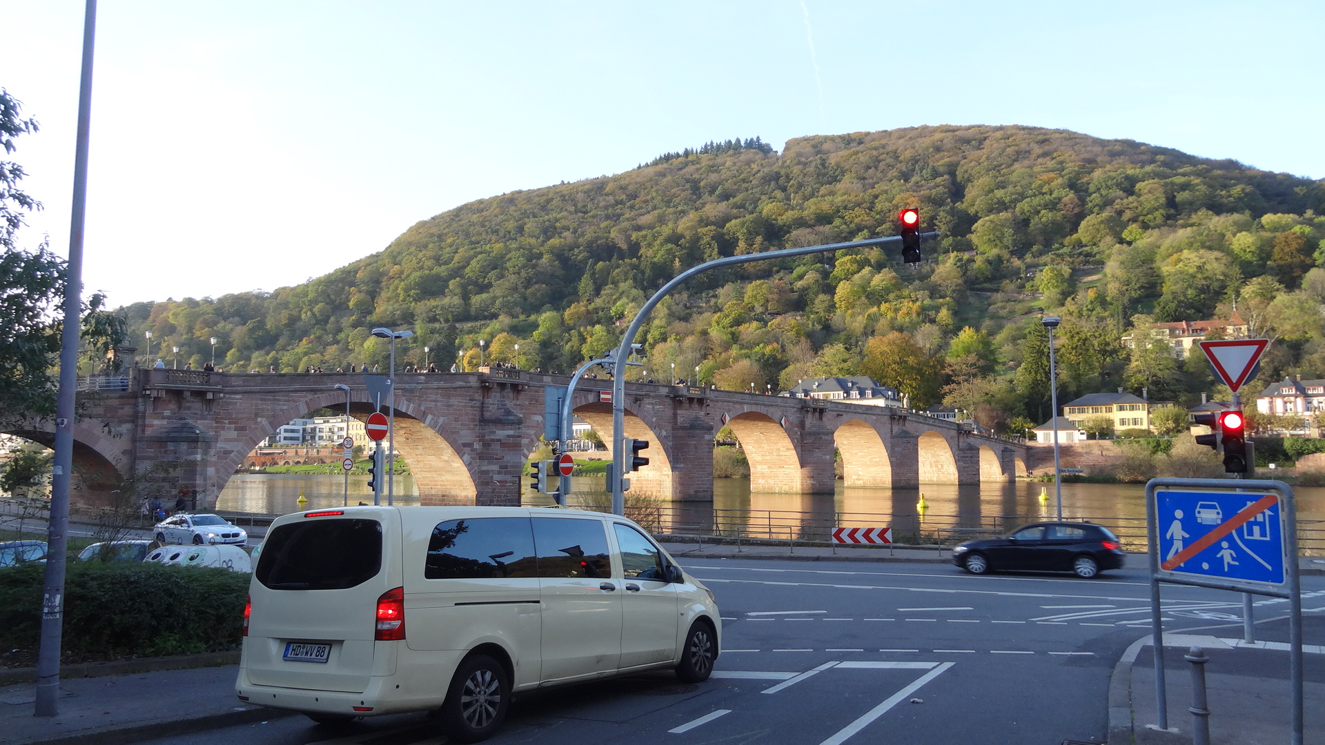 nächstes Ziel - Alte Brücke