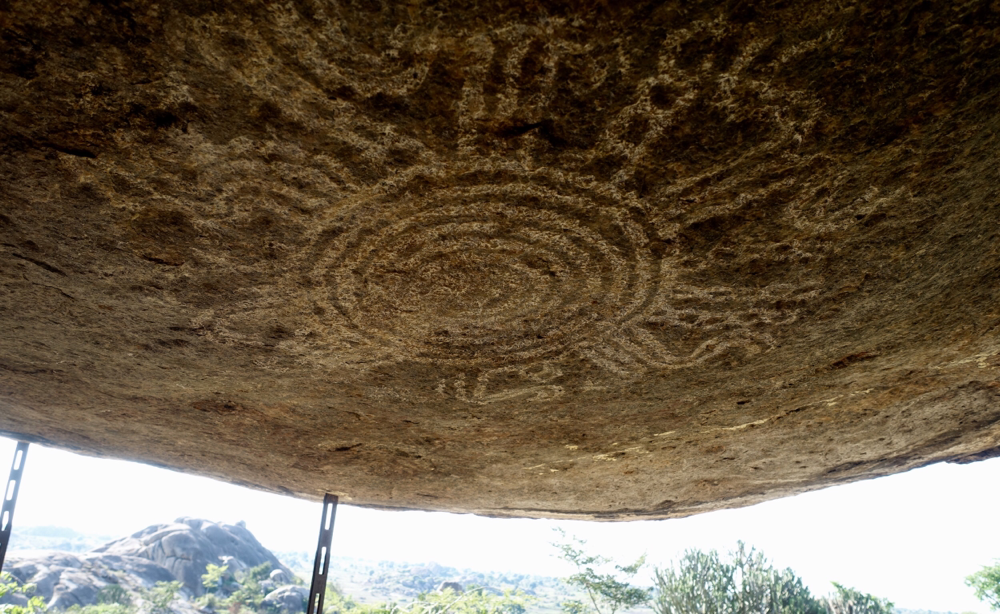 Hölenmalerei bei den Nyero Rocks