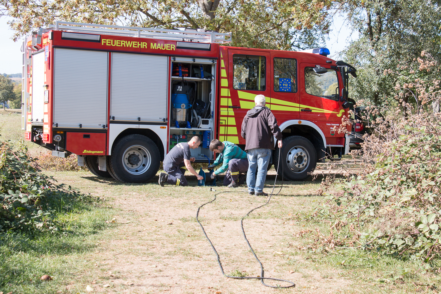 Der Strom kommt aus dem Feuerwehr-Fahrzeug