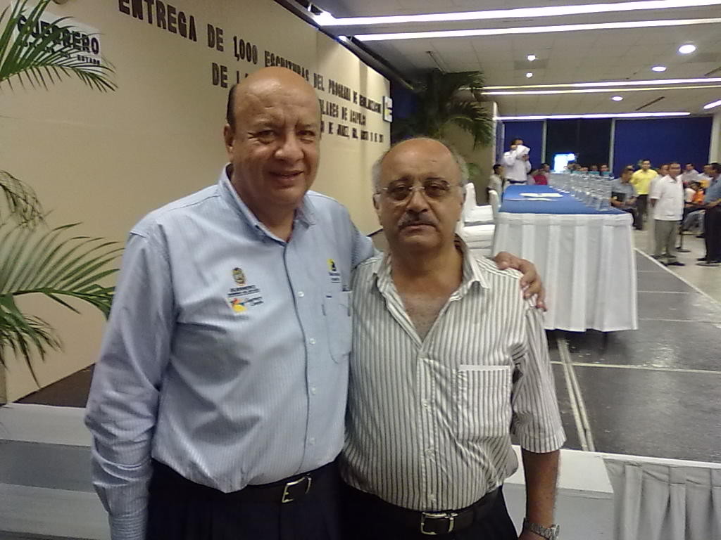 Arturo Deloya Fonseca-Director de Fideicomiso Acapulco, junto a un amigo leal y sincero.