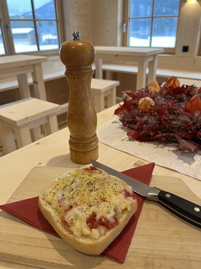 Unser Klassiker: Die Raclette-Semmel