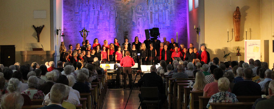 Volles Haus und Begeisterung: Die Swingfoniker in Fahrn  I  Foto: St. Barbara