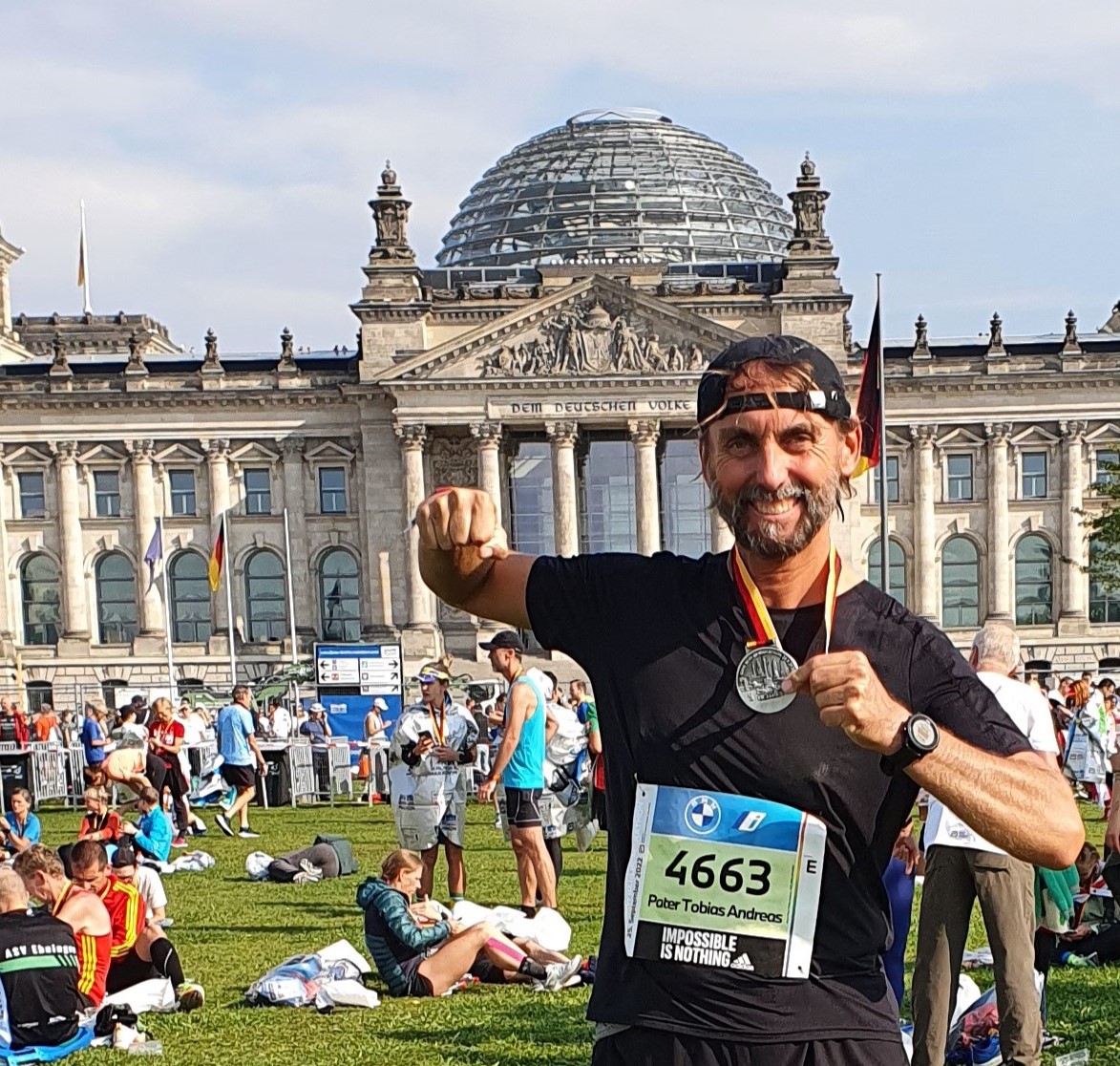 Marathon zum höchsten Berg Togos und Einsatz für arme Kinder