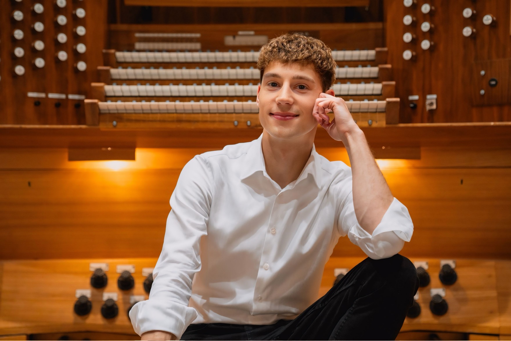 Große Klavierwerke auf einer großen Orgel