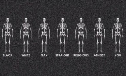 „Alle Menschen sind frei und gleich an Würde und Rechten geboren.“
