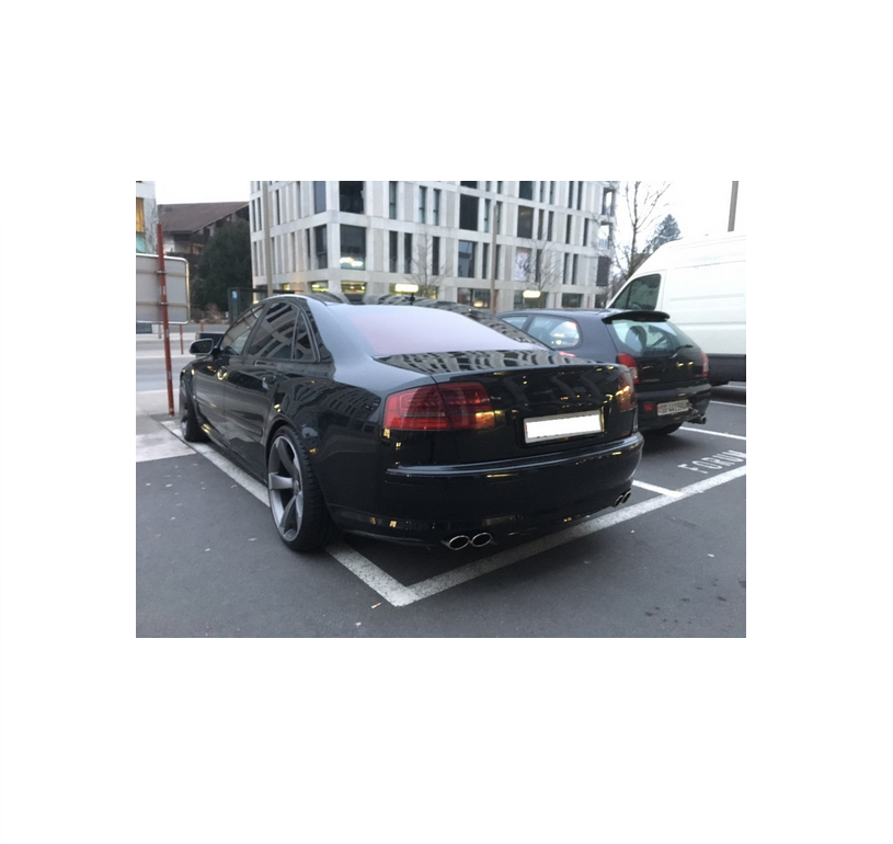 18) Audi A8