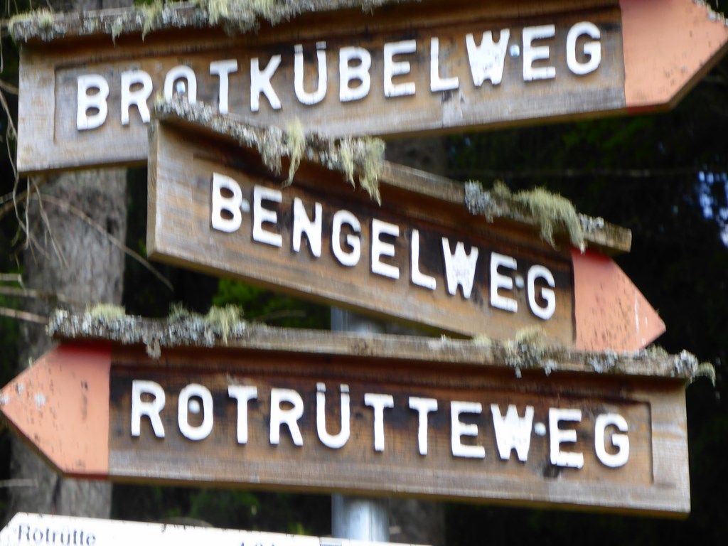 Wegkreuzung bei der Wittlisberger Kapelle © Hartmut Hermanns