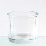 Kleiner transparenter Glastopf aus dickwandigem Glas