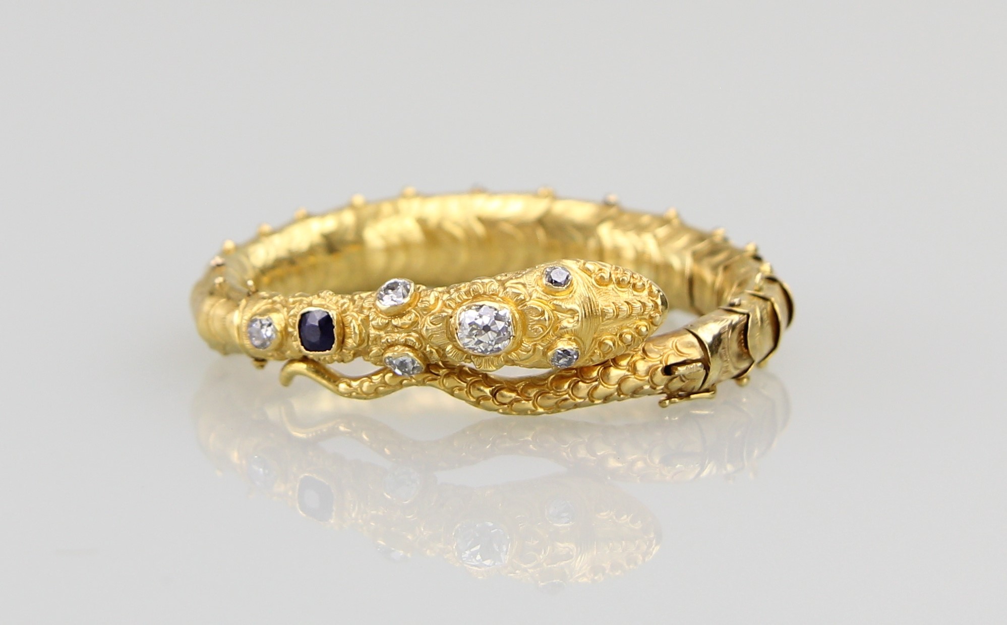 Goldarmband um 1840 mit Diamanten, Limit 3.500 €