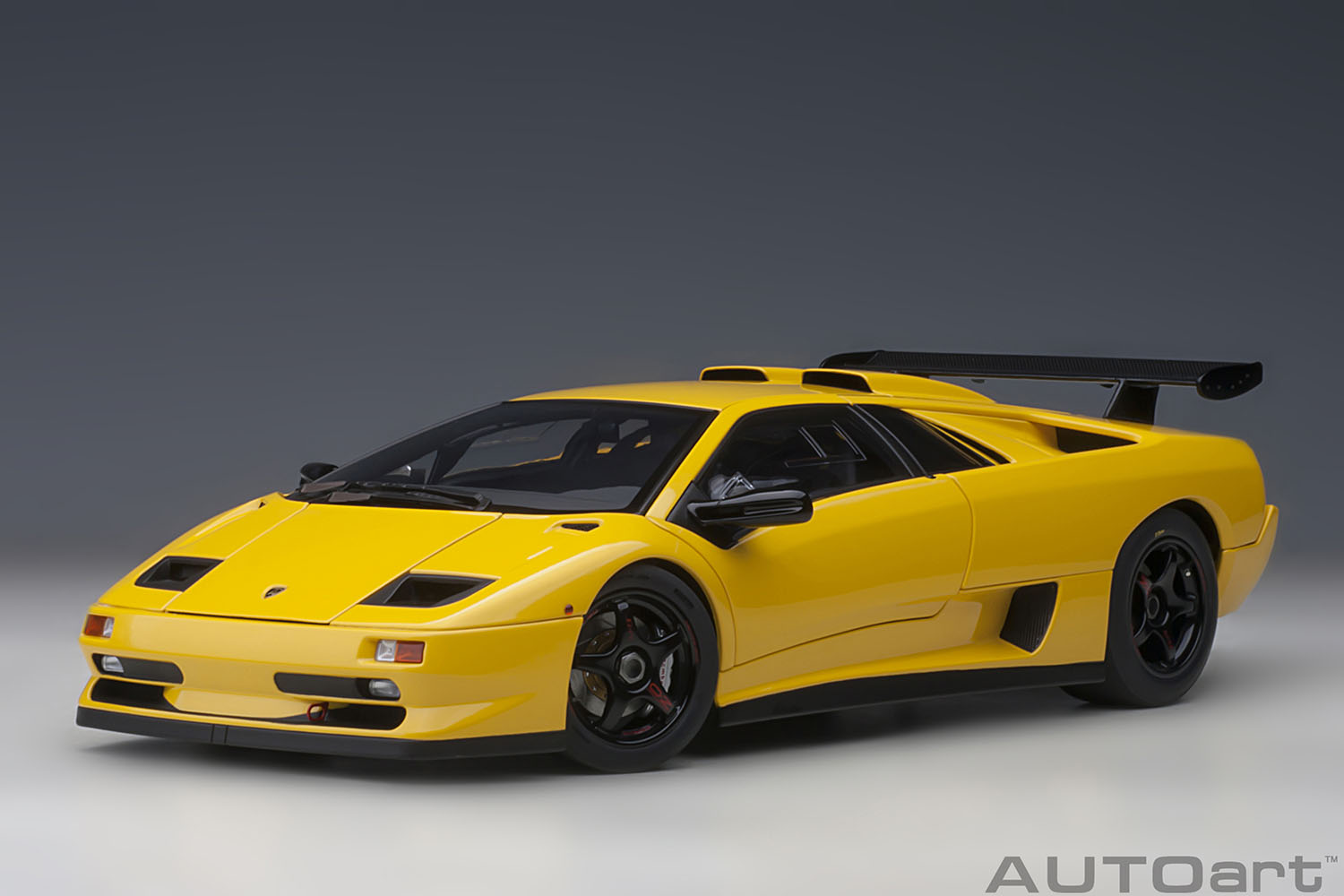 AUTOart 1/18スケール ミニカー】ランボルギーニ ディアブロ SV AUTOart 1/18スケール ミニカー】ランボルギーニ ディアブロ SV