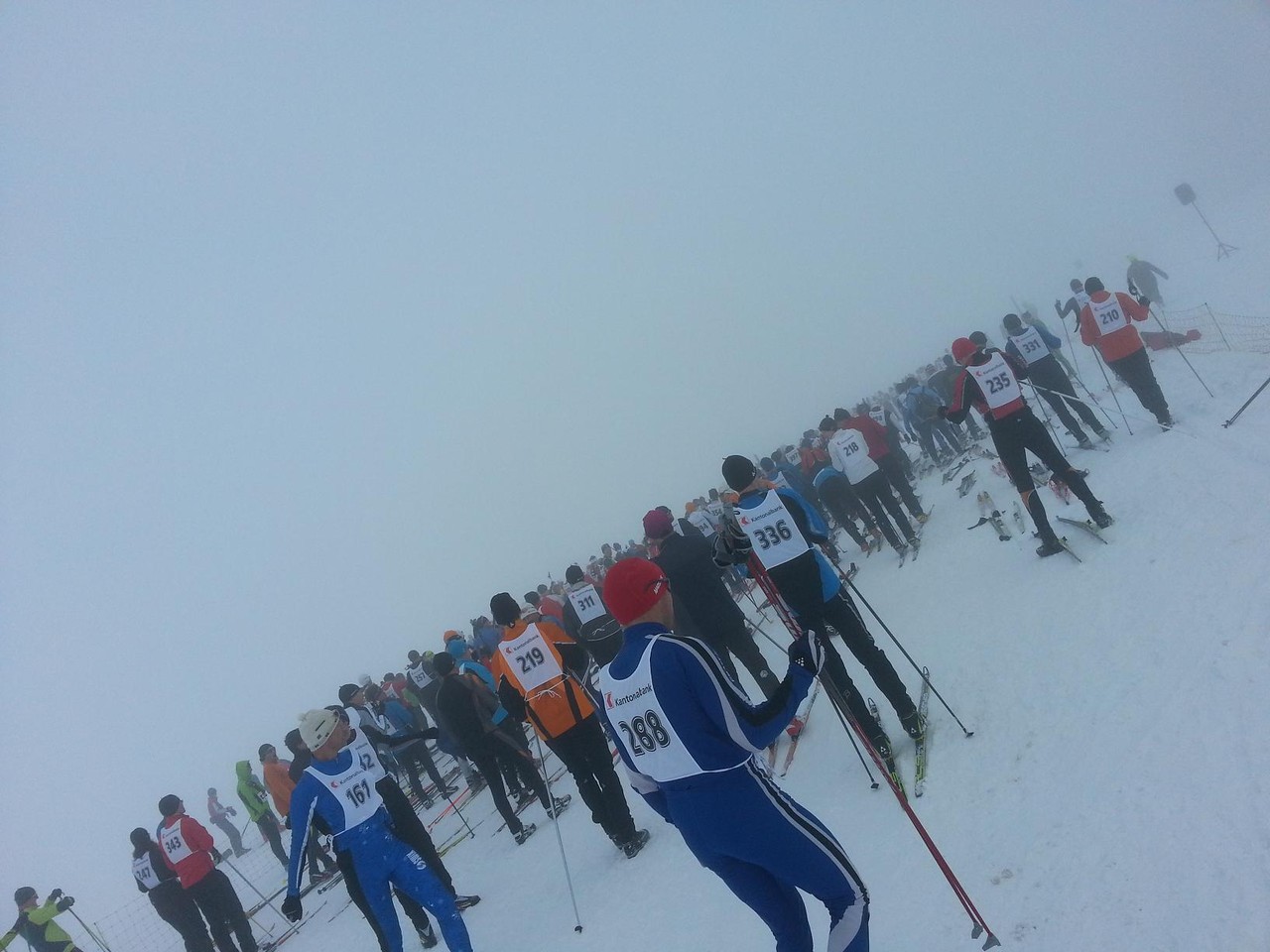 Start in Rothenthurm mit Nebel.
