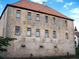 Wasserschloss Schwickershausen, Straßenansicht