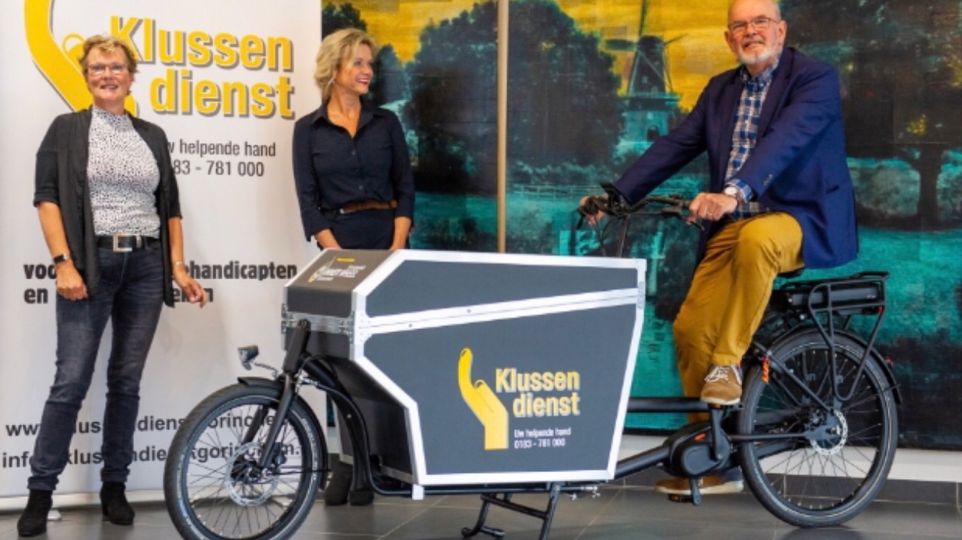 Inner Wheel schenkt Klussendienst bakfiets