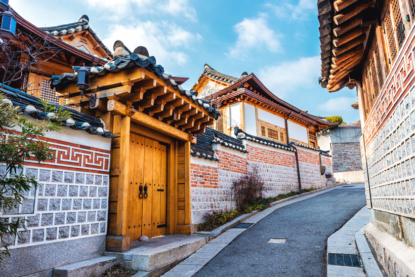 10 Amazing Things To Do In Seoul, South Korea: Bukchon Hanok Village | Photo Credit ©  vincentstthomas/Depositphotos | via @Just1WayTicket