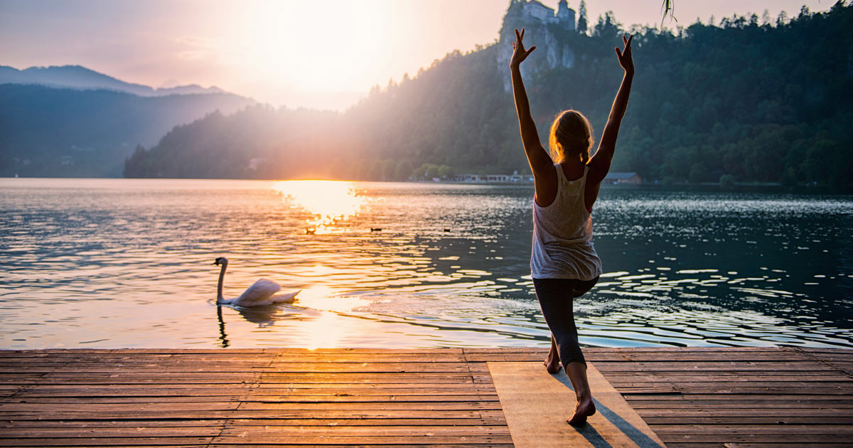 9 Tips on How to Stay in Shape While Traveling