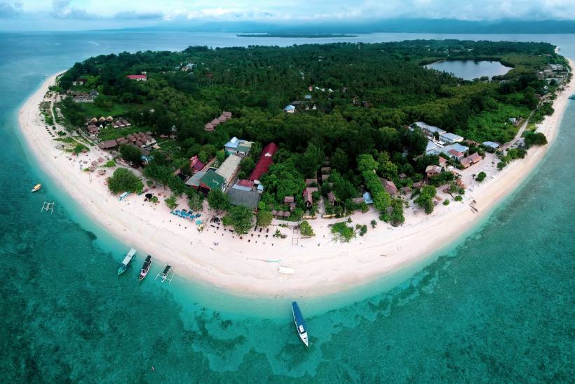 How to Visit All Three Gili Islands, Trawangan, Meno & Air, in One Epic Island Hopping Trip