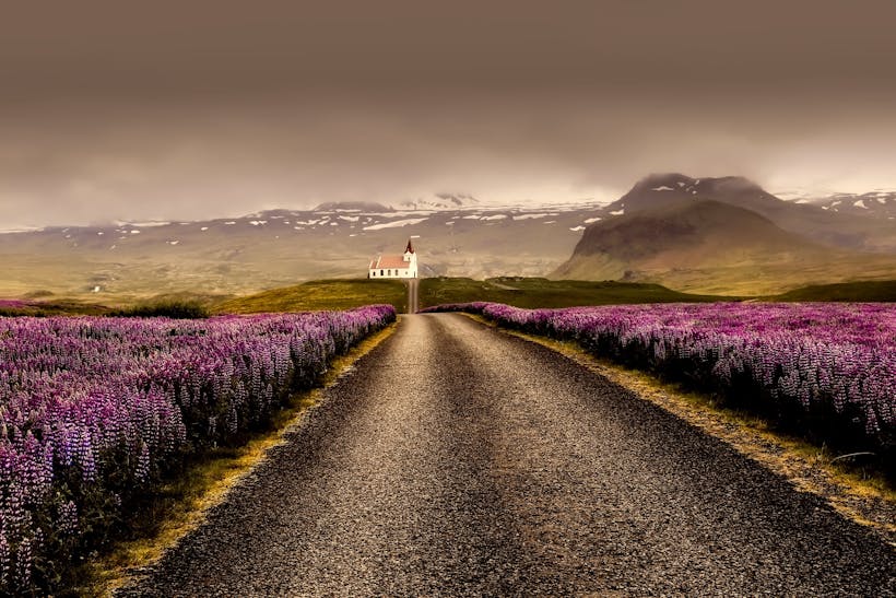 10 Things You Must See In Iceland | Iceland is a dream destination for adventure junkies and photographers. The country is full of natural wonders and offers breathtaking desolate landscapes that will amaze you... | via @Just1WayTicket