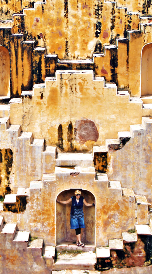 Chand Baori Stepwell in Abhaneri, near Jaipur | Best Places To Visit In India Plus Things To Do | via @Just1WayTicket | Photo © JustOneWayTicket