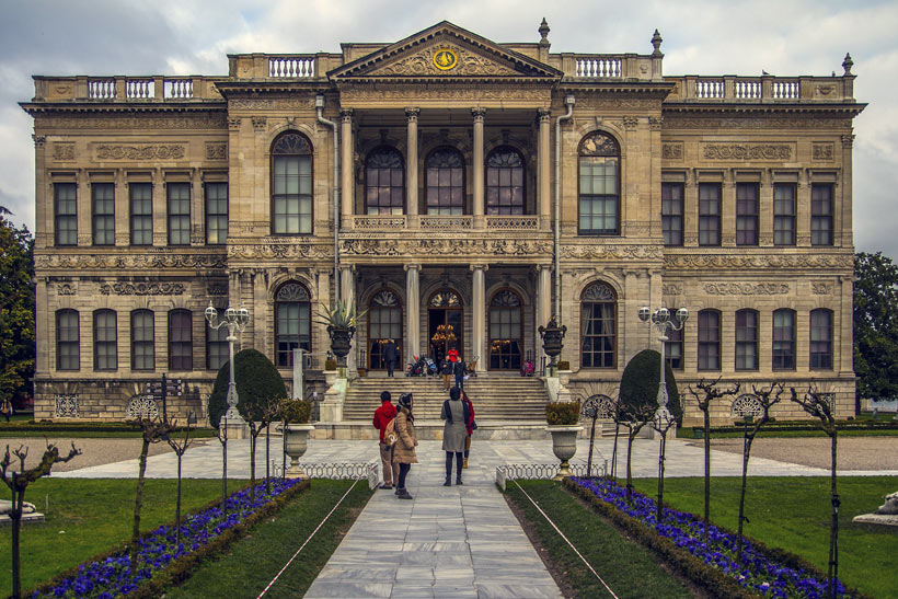 Dolmabahce Palace | Istanbul Travel Guide - Awesome Things to do, Best Restaurants and Cool Places to Stay | via @Just1WayTicket