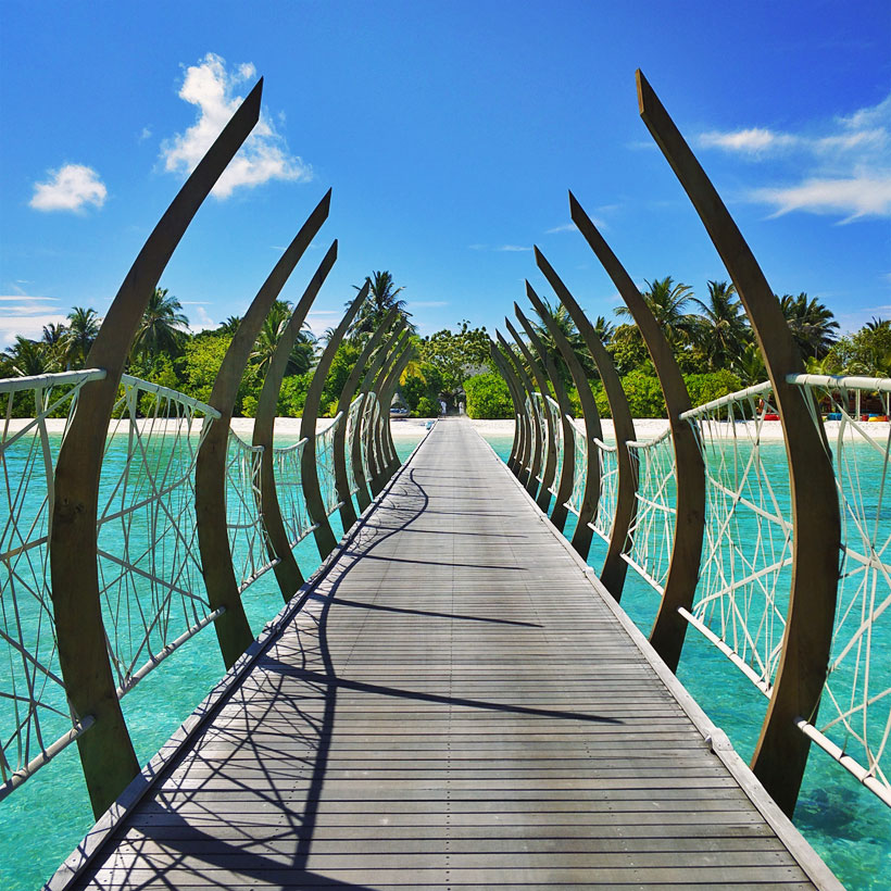Lux* Resort 5 Star - South Ari Atoll Maldives - A Paradise for Instagrammers | Hotel Review by JustOneWayTicket