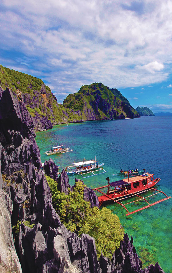 Why you should travel to the Philippines | Photo: Matinloc Shrine, El Nido, Palawan, Philippines © Sabrina Iovino