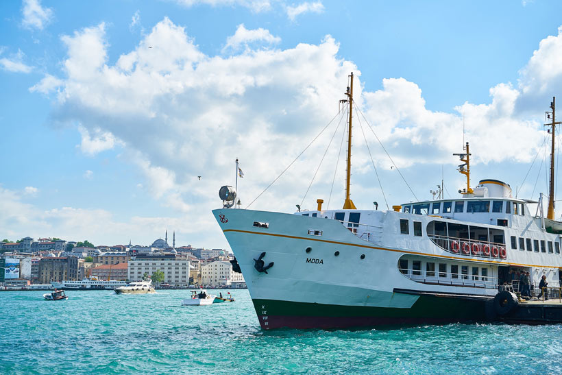 Bosphorus Ferry Ride | Istanbul Travel Guide - Awesome Things to do, Best Restaurants and Cool Places to Stay | via @Just1WayTicket