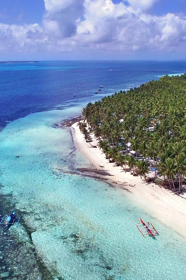 Siargao Island | The Ultimate Guide To Siargao In The Philippines - For Non Surfers © Sabrina Iovino | #Siargao #Philippines #surfing #travel