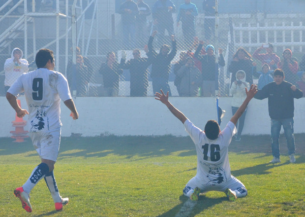 Jorge Newbery se quedó con la primera edición del Torneo Provicial y así, los diferentes medios de la ciudad y la provincia, titularon hoy. Foto: Gentileza Diario El Patagónico.