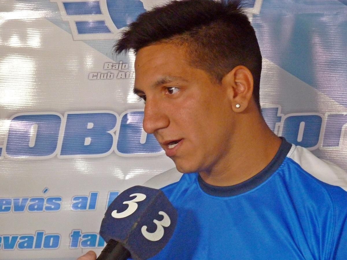 Lucas Sergi, delantero.