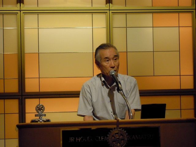 国際奉仕委員会佐々木正久委員長