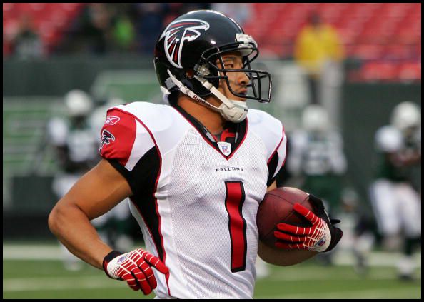 Kinoshita in action for the Atlanta Falcons against the New York Jets - Jim McIsaac (Getty Images), Aug 10, 2007