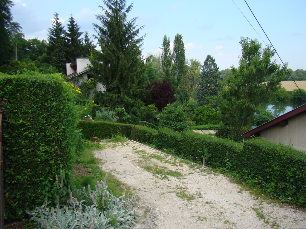 Maison Vivant menacée par un glissement de terrain