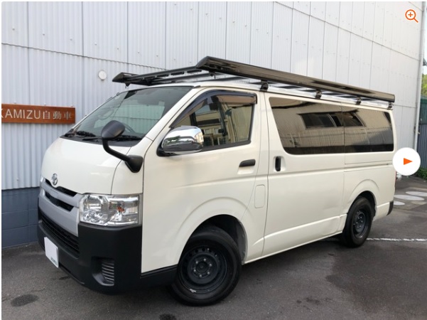 TOYOTA HIACE VAN 