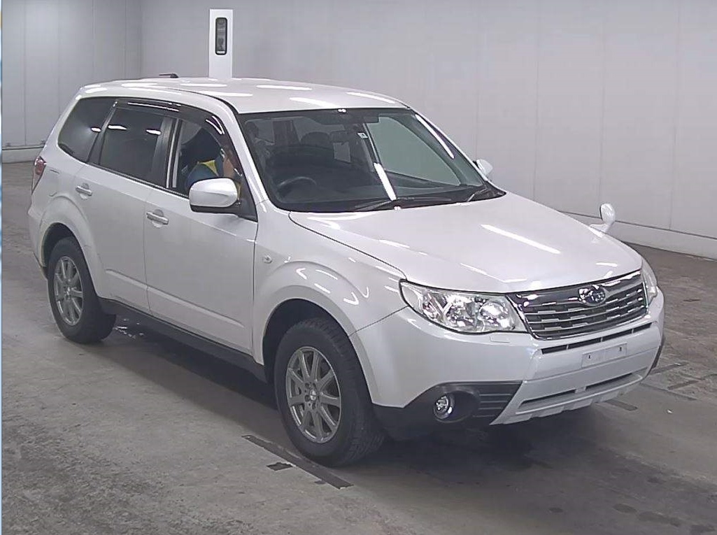 FORESTER  4WD  2.0XS  40000km  SHJ  Car Price (FOB) US$4476  