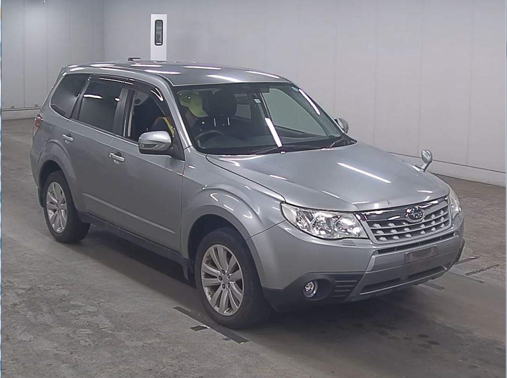 FORESTER  4WD  2.0XS  90000km  SHJ  Car Price (FOB) US$3333  