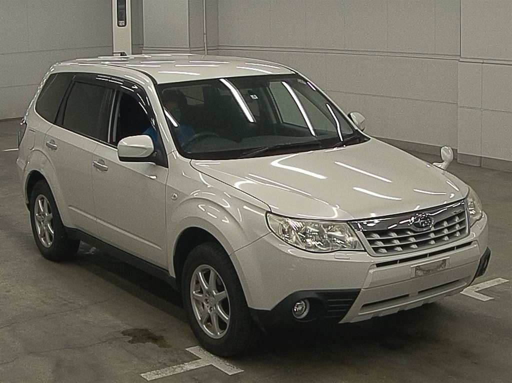 FORESTER  4WD  2.0XS  20000km  SHJ  Car Price (FOB) US$4857  