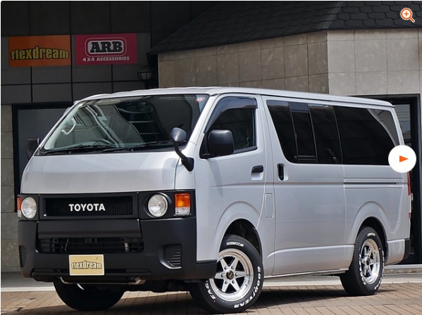 TOYOTA HIACE VAN
