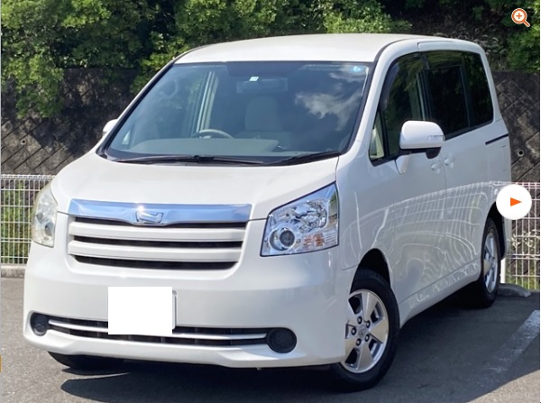 TOYOTA NOAH  2000cc