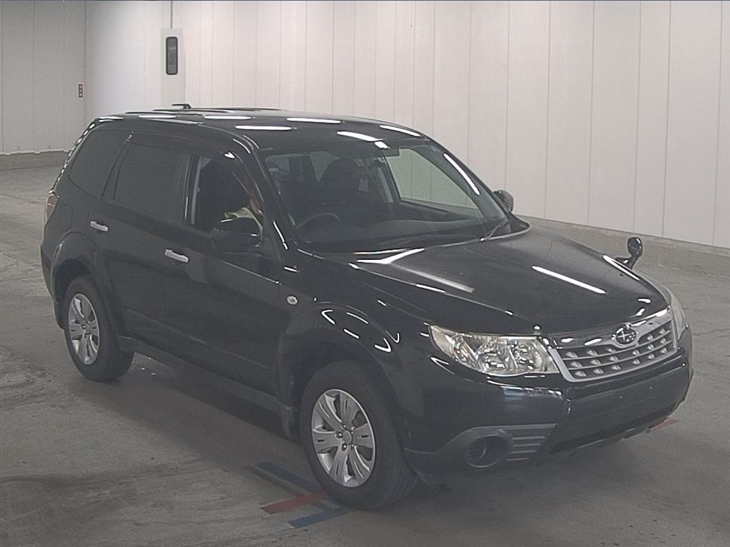 FORESTER  4WD  2.0XS  10000km  SHJ  Car Price (FOB) US$5047  