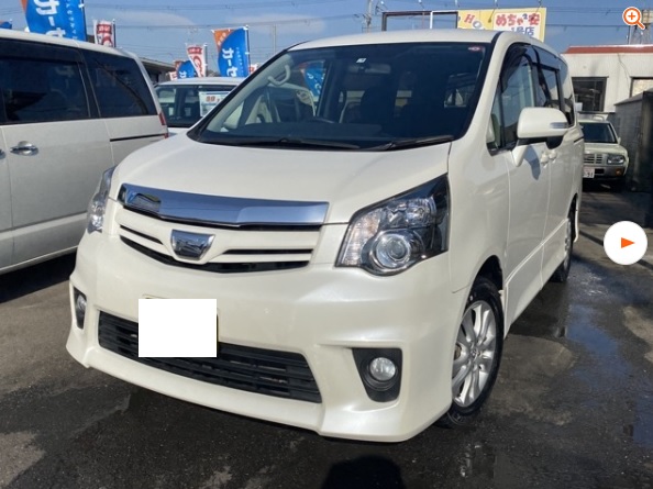 TOYOTA NOAH　　2000cc