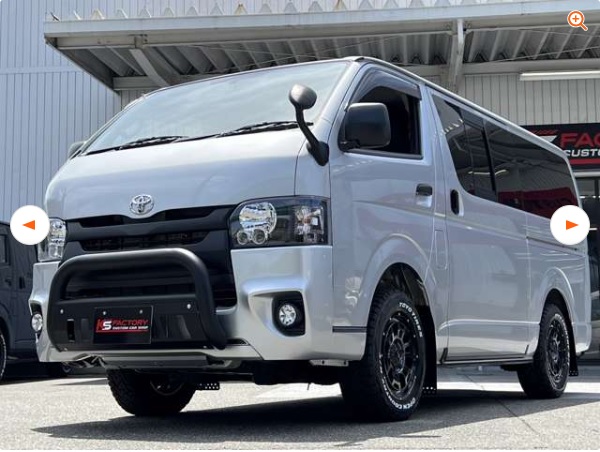 TOYOTA HIACE VAN