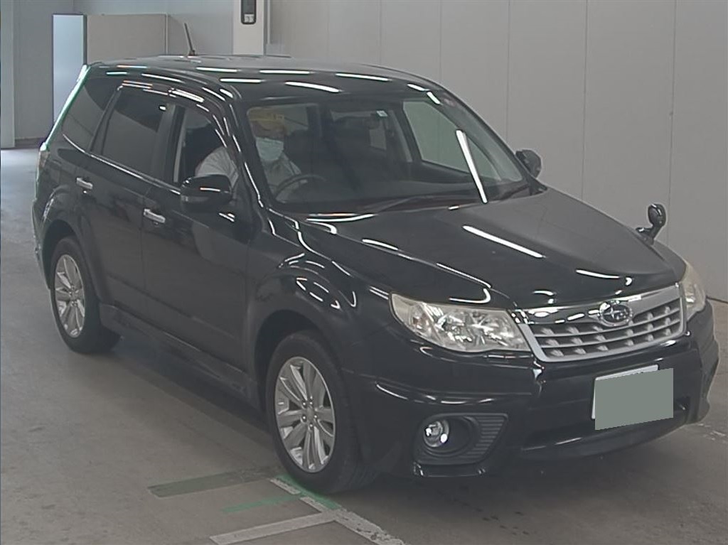 FORESTER  4WD  2.0XS  30000km  SHJ  Car Price (FOB) US$4666  