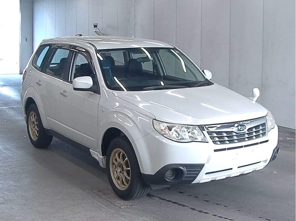 FORESTER  4WD  2.0XS  50000km  SHJ  Car Price (FOB) US$4190  