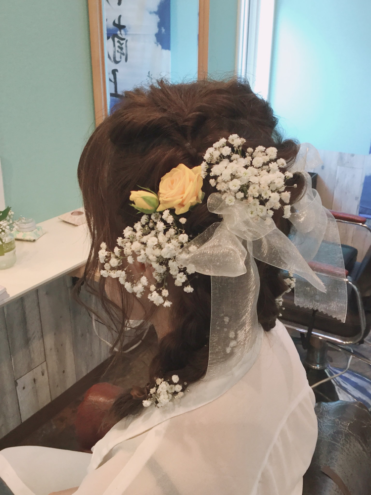 結婚式の記念写真 前撮りヘアメイク