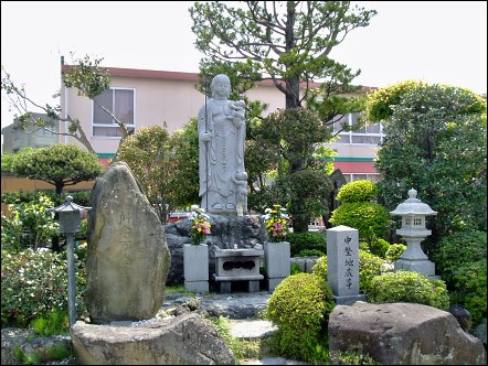 誓渡寺　中埜地蔵尊と天明飢饉餓死者供養塔