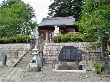 八幡神社（鈎取）遠景