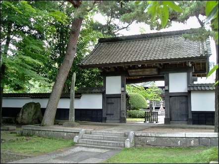 松音寺山門